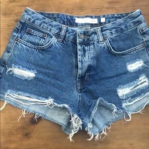 Subdued vintage crop shorts